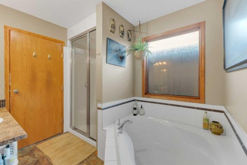 40 Askin Close, Red Deer, AB - Indoor Photo Showing Other Room