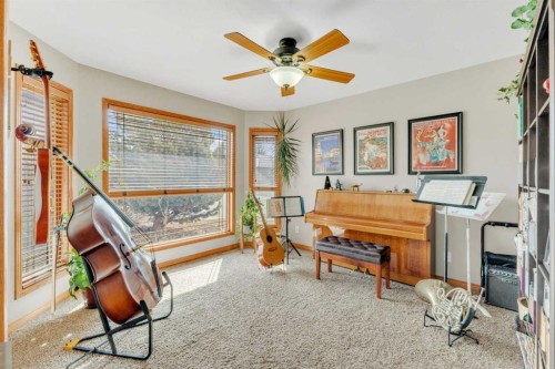 40 Askin Close, Red Deer, AB - Indoor Photo Showing Other Room