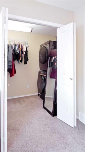 5837 Park Street, Blackfalds, AB - Indoor