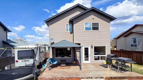 5837 Park Street, Blackfalds, AB - Outdoor