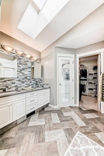 70 Abraham Close, Red Deer, AB - Indoor Photo Showing Other Room