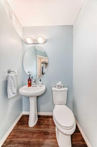 70 Abraham Close, Red Deer, AB - Indoor Photo Showing Bathroom