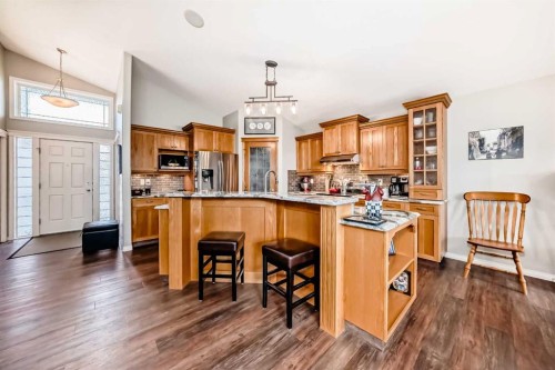 70 Abraham Close, Red Deer, AB - Indoor Photo Showing Kitchen