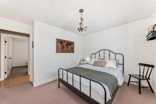 302064 Range Road, Linden, AB - Indoor Photo Showing Bedroom