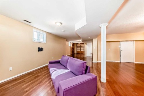 302064 Range Road, Linden, AB - Indoor Photo Showing Other Room