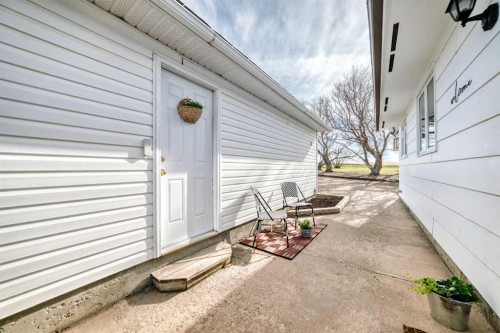 302064 Range Road, Linden, AB - Outdoor