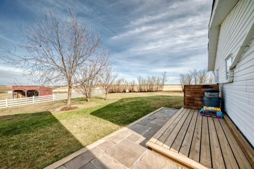 302064 Range Road, Linden, AB - Indoor