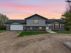 33271 Range Road 13 Rural Mountain View County, AB T4H 1H3