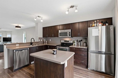 1906-30 Carleton Avenue, Red Deer, AB - Indoor Photo Showing Kitchen With Stainless Steel Kitchen With Upgraded Kitchen