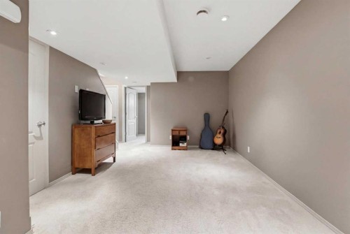 1906-30 Carleton Avenue, Red Deer, AB - Indoor Photo Showing Other Room