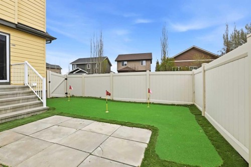 1906-30 Carleton Avenue, Red Deer, AB - Outdoor