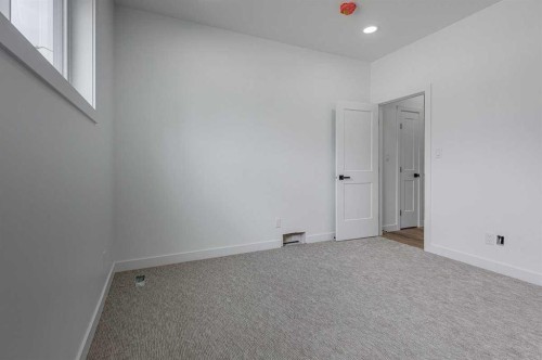 2-5537 51 Avenue, Lacombe, AB - Indoor Photo Showing Other Room