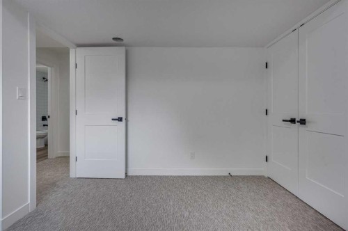 2-5537 51 Avenue, Lacombe, AB - Indoor Photo Showing Other Room
