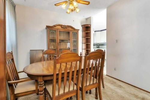 14 Glendale Boulevard, Red Deer, AB - Indoor Photo Showing Dining Room