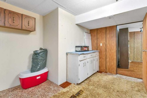 14 Glendale Boulevard, Red Deer, AB - Indoor Photo Showing Other Room