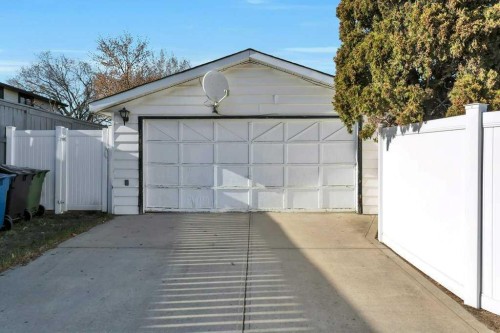 14 Glendale Boulevard, Red Deer, AB - Outdoor
