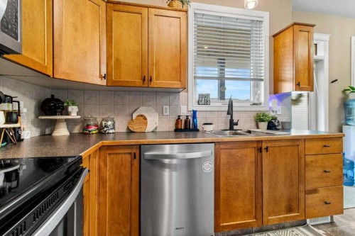 13 Kanten Close, Red Deer, AB - Indoor Photo Showing Kitchen With Double Sink