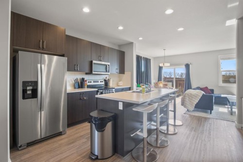 95 Palmer Circle, Blackfalds, AB - Indoor Photo Showing Kitchen With Upgraded Kitchen