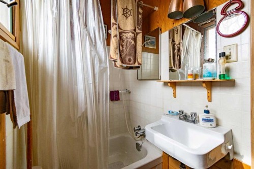 44 Lakeview Avenue, White Sands, AB 