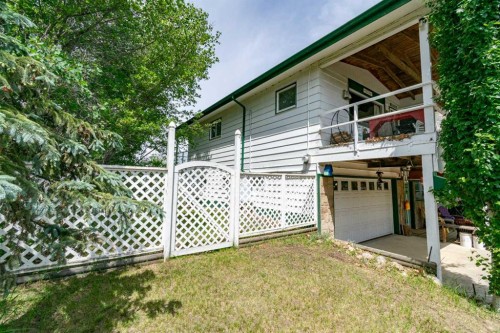 44 Lakeview Avenue, White Sands, AB 