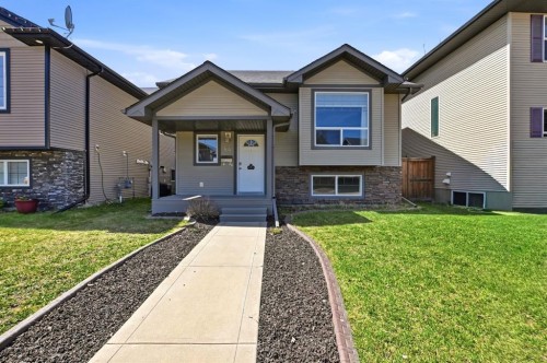 84 Vickers Close, Red Deer, AB - Outdoor