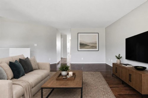 84 Vickers Close, Red Deer, AB - Indoor Photo Showing Living Room