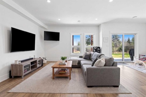 223 Ellington Crescent, Red Deer, AB - Indoor Photo Showing Living Room