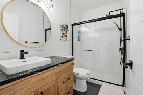 223 Ellington Crescent, Red Deer, AB - Indoor Photo Showing Bathroom