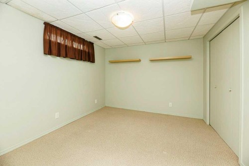 61-2816 Botterill Crescent, Red Deer, AB - Indoor Photo Showing Other Room
