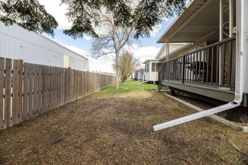 61-2816 Botterill Crescent, Red Deer, AB - Outdoor