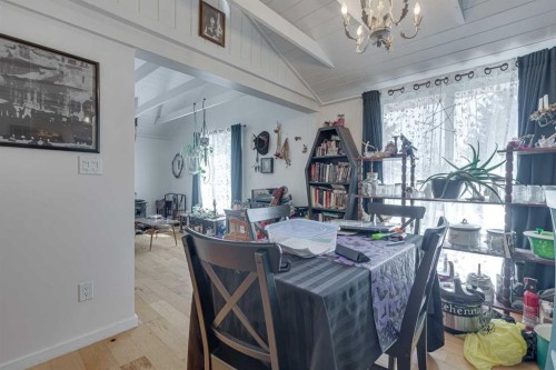 4212 C + E Trail, Lacombe, AB - Indoor