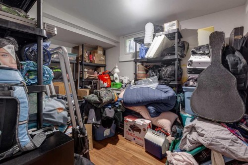 4212 C + E Trail, Lacombe, AB - Indoor
