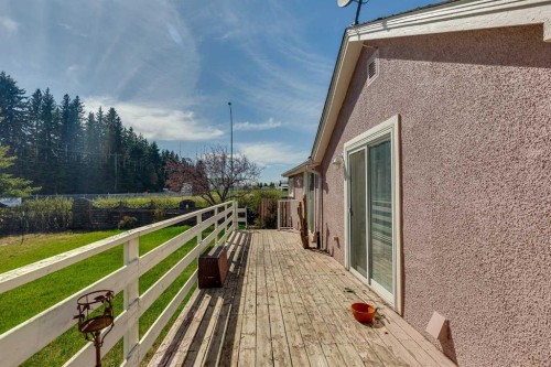 4212 C + E Trail, Lacombe, AB - Outdoor
