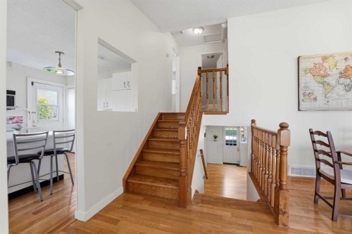 35 Ray Avenue, Red Deer, AB - Indoor Photo Showing Other Room