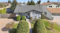 35 Ray Avenue Red Deer, AB T4P 3B9