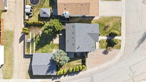 35 Ray Avenue, Red Deer, AB - Outdoor