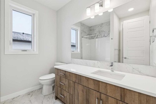 261 Dawson Wharf Crescent, Chestermere, AB - Indoor Photo Showing Bathroom