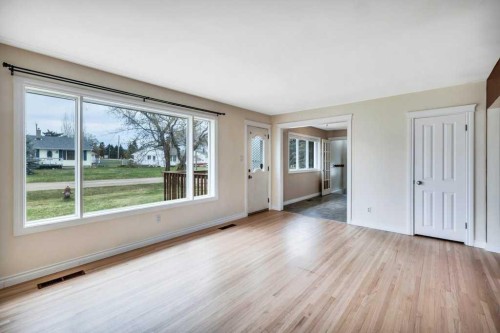 4809 32 Street, Mulhurst Bay, AB - Indoor Photo Showing Other Room