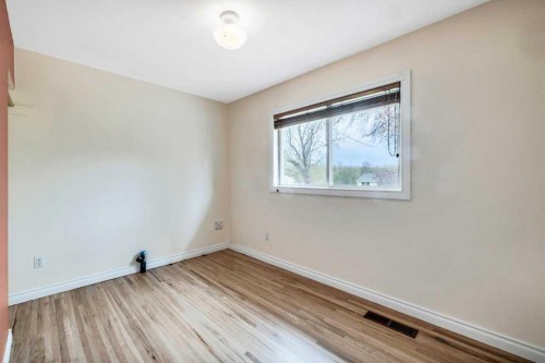4809 32 Street, Mulhurst Bay, AB - Indoor Photo Showing Other Room