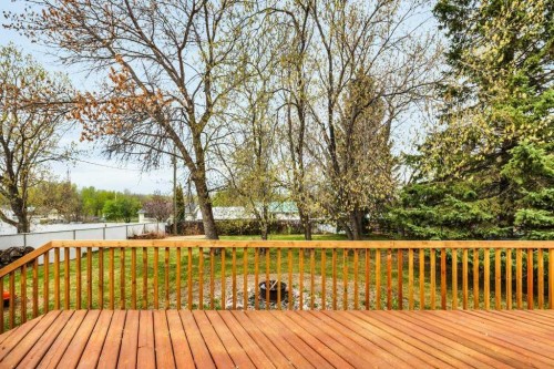4809 32 Street, Mulhurst Bay, AB - Outdoor