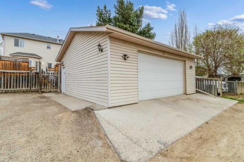 5509 Panorama Drive, Blackfalds, AB - Outdoor With Exterior