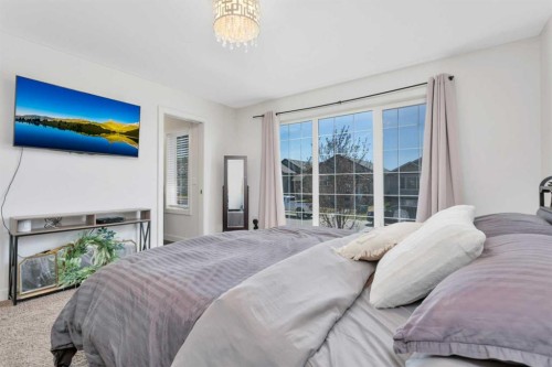 149 Bowman Circle, Sylvan Lake, AB - Indoor Photo Showing Bedroom