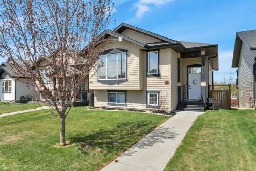 149 Bowman Circle  Sylvan Lake, AB T4S 0H8