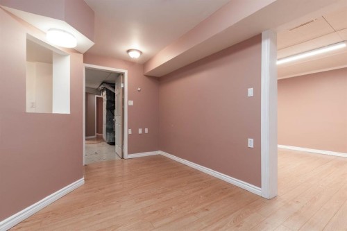 10812 52 Avenue Nw, Edmonton, AB - Indoor Photo Showing Other Room
