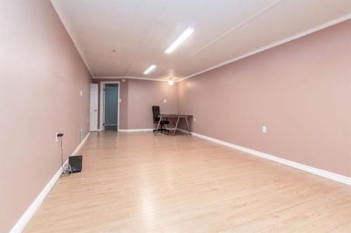 10812 52 Avenue Nw, Edmonton, AB - Indoor Photo Showing Other Room
