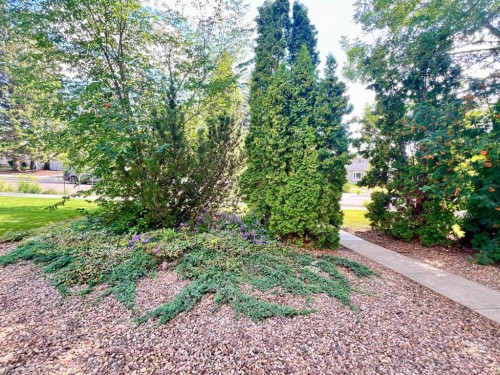 10812 52 Avenue Nw, Edmonton, AB - Outdoor