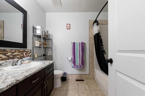 4319 54 Avenue, Tofield, AB - Indoor Photo Showing Bathroom