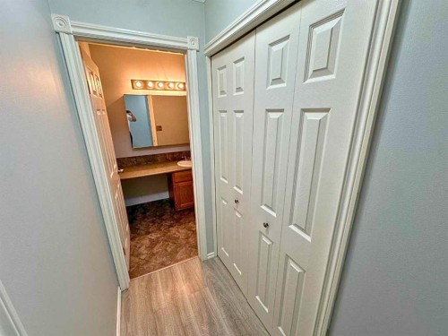 102-7031 Gray Drive, Red Deer, AB 