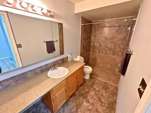 102-7031 Gray Drive, Red Deer, AB 