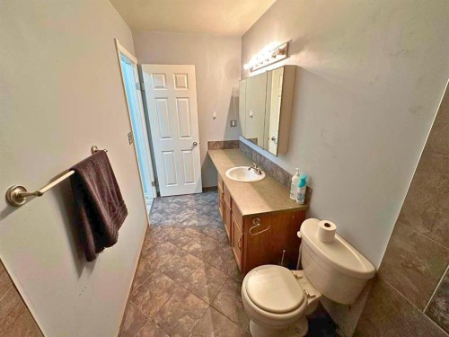 102-7031 Gray Drive, Red Deer, AB 